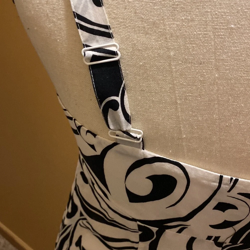 Women’s Apt 9 black white floral fit and flare maxi dress sz 8 lined sleeveless - Picture 12 of 13